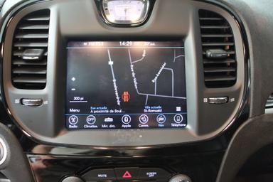 Chrysler 300 2017 - Thumbnail 19