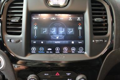 Chrysler 300 2017 - Thumbnail 21