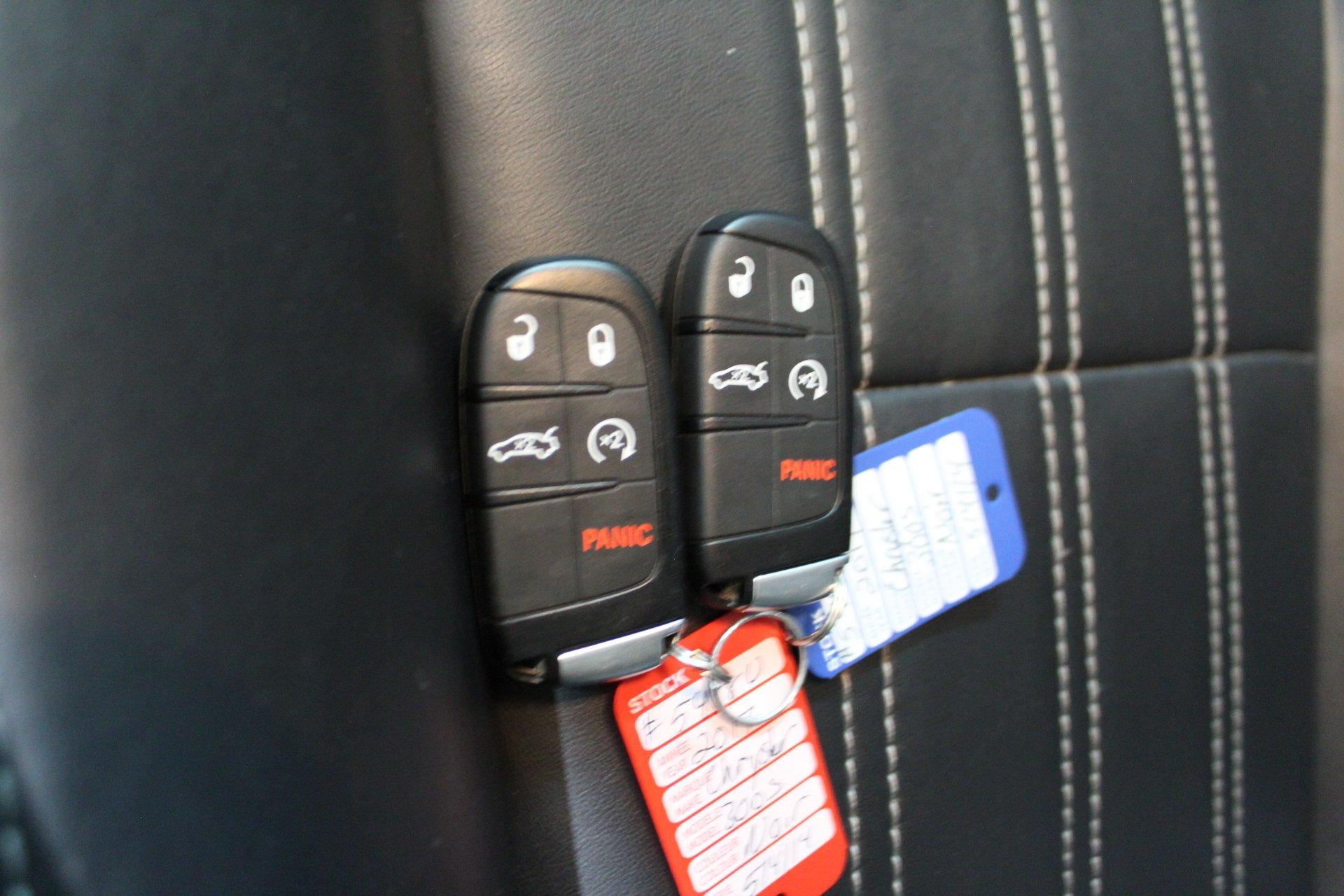 Chrysler 300 2017 - Image 30