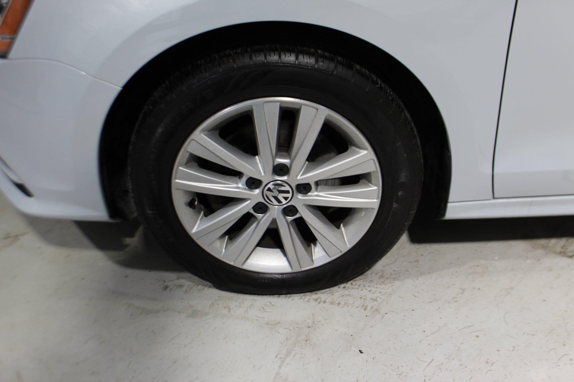 Volkswagen Jetta 2017 - Image 9