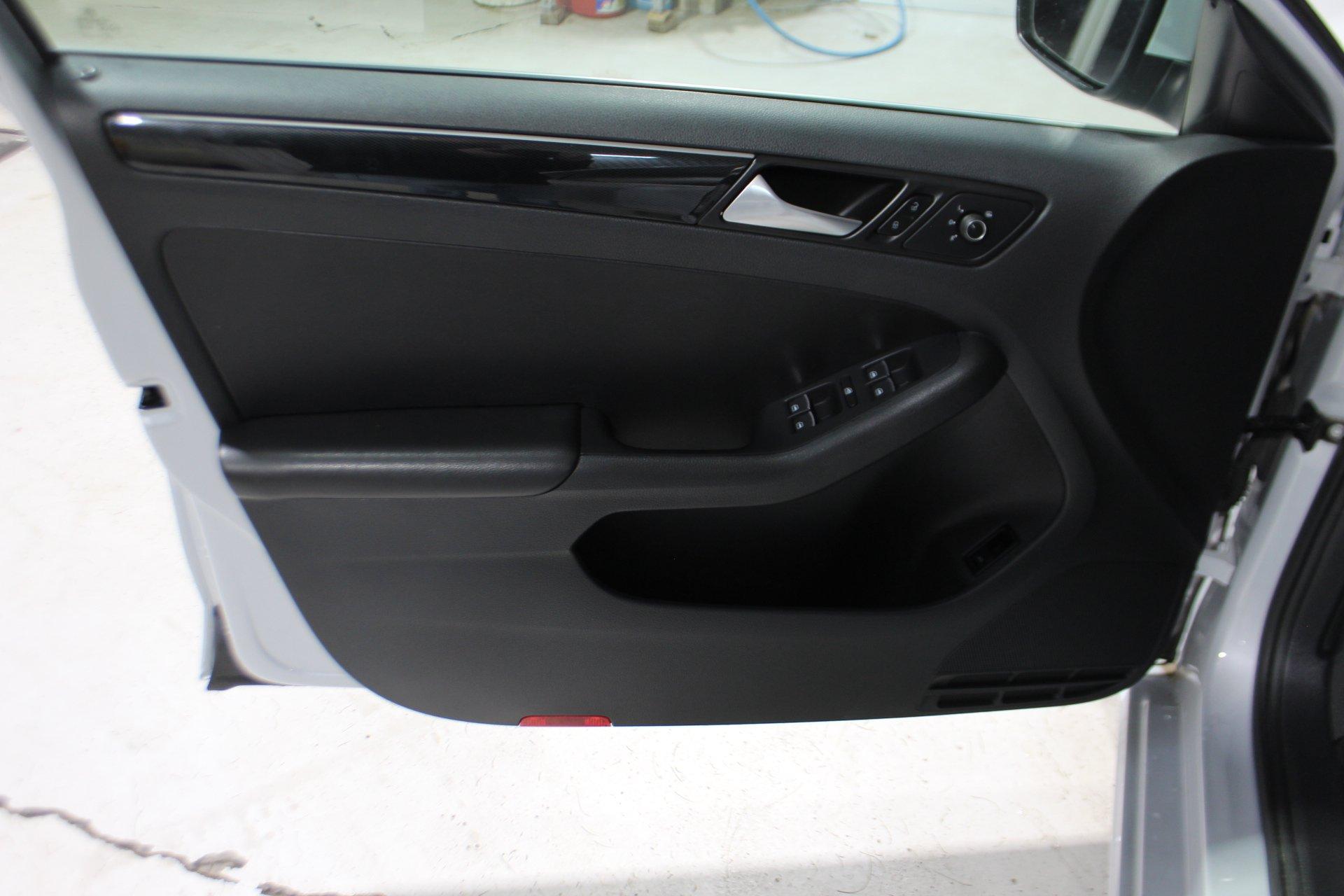 Volkswagen Jetta 2017 - Image 10