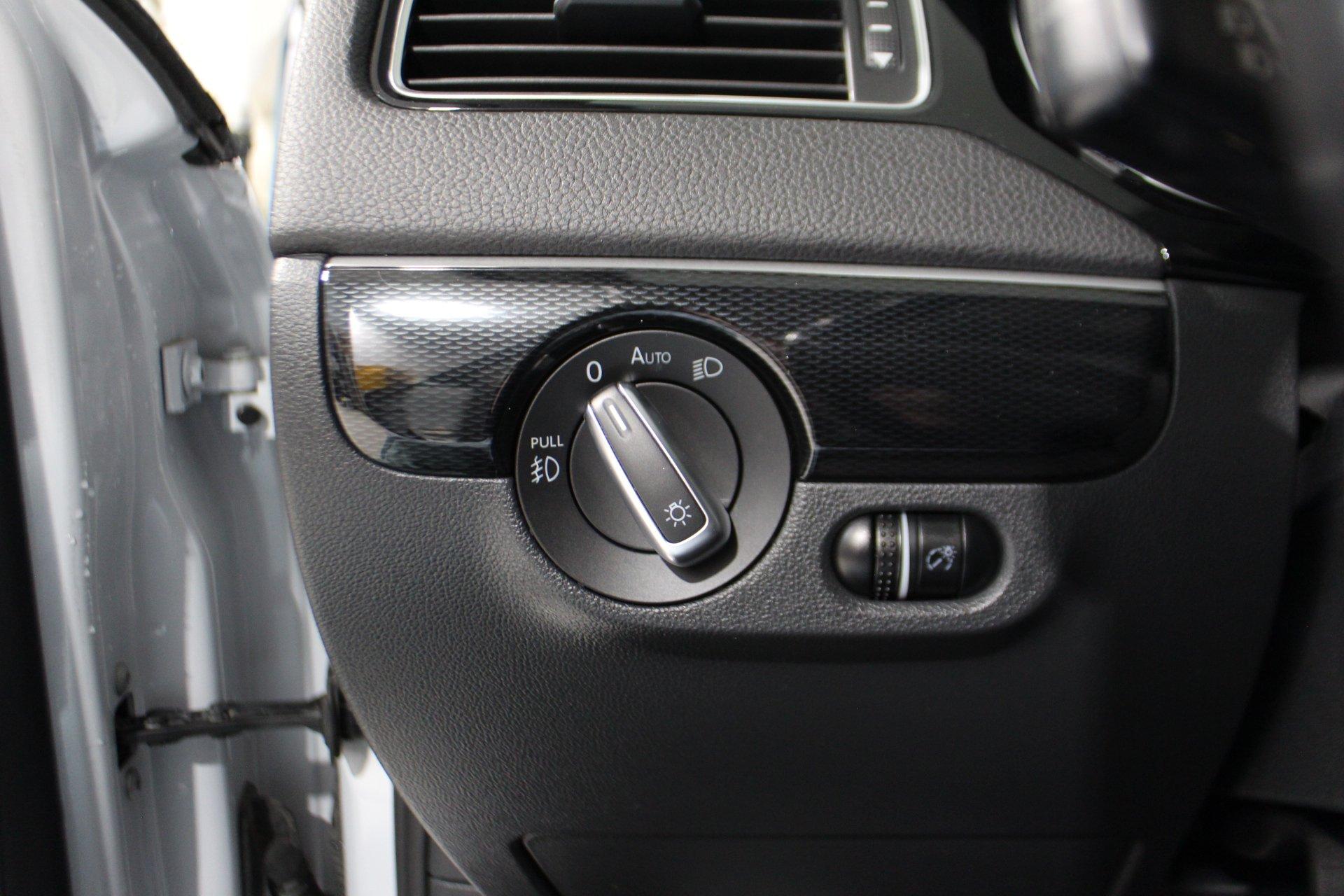 Volkswagen Jetta 2017 - Image 13