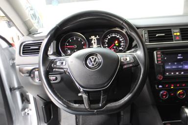 Volkswagen Jetta 2017 - Thumbnail 16