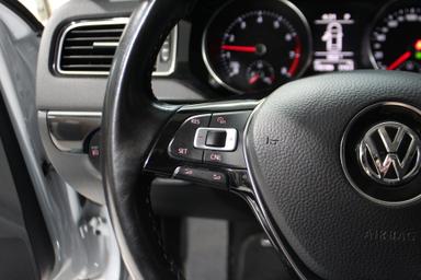 Volkswagen Jetta 2017 - Thumbnail 17