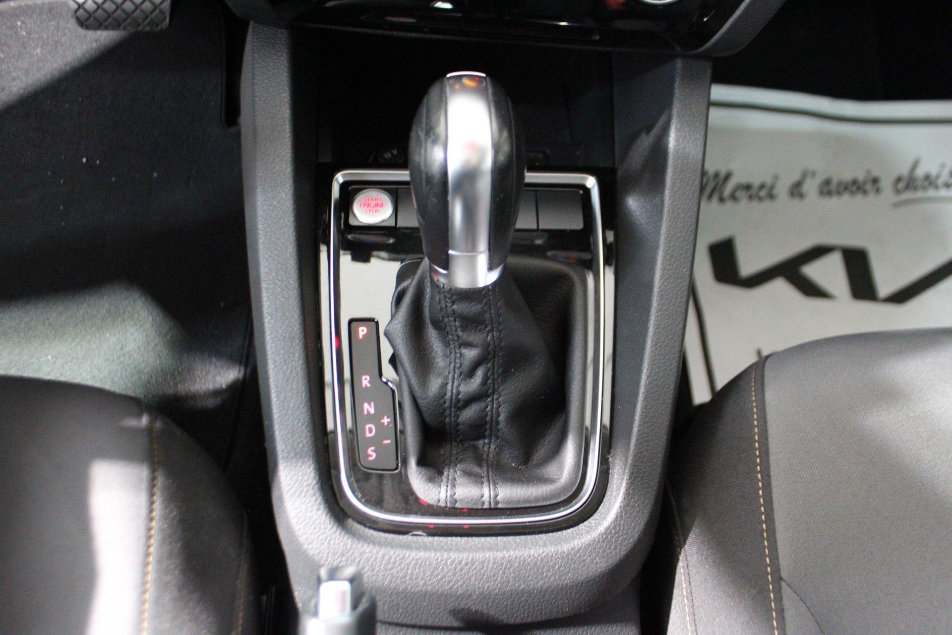 Volkswagen Jetta 2017 - Image 24