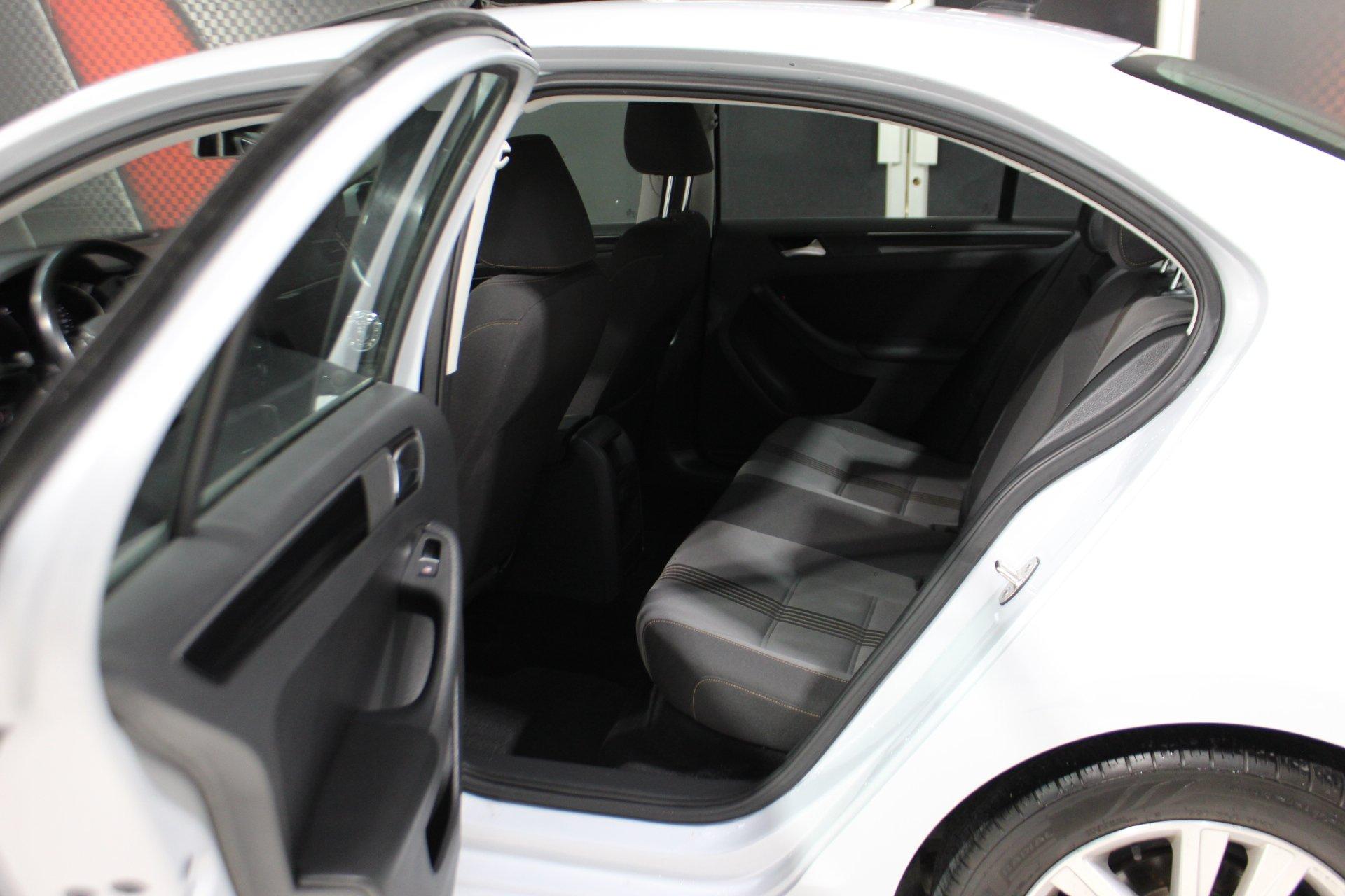 Volkswagen Jetta 2017 - Image 26