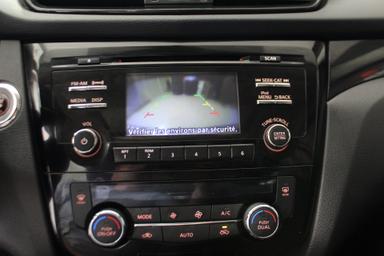 Nissan Qashqai 2018 - Thumbnail 19