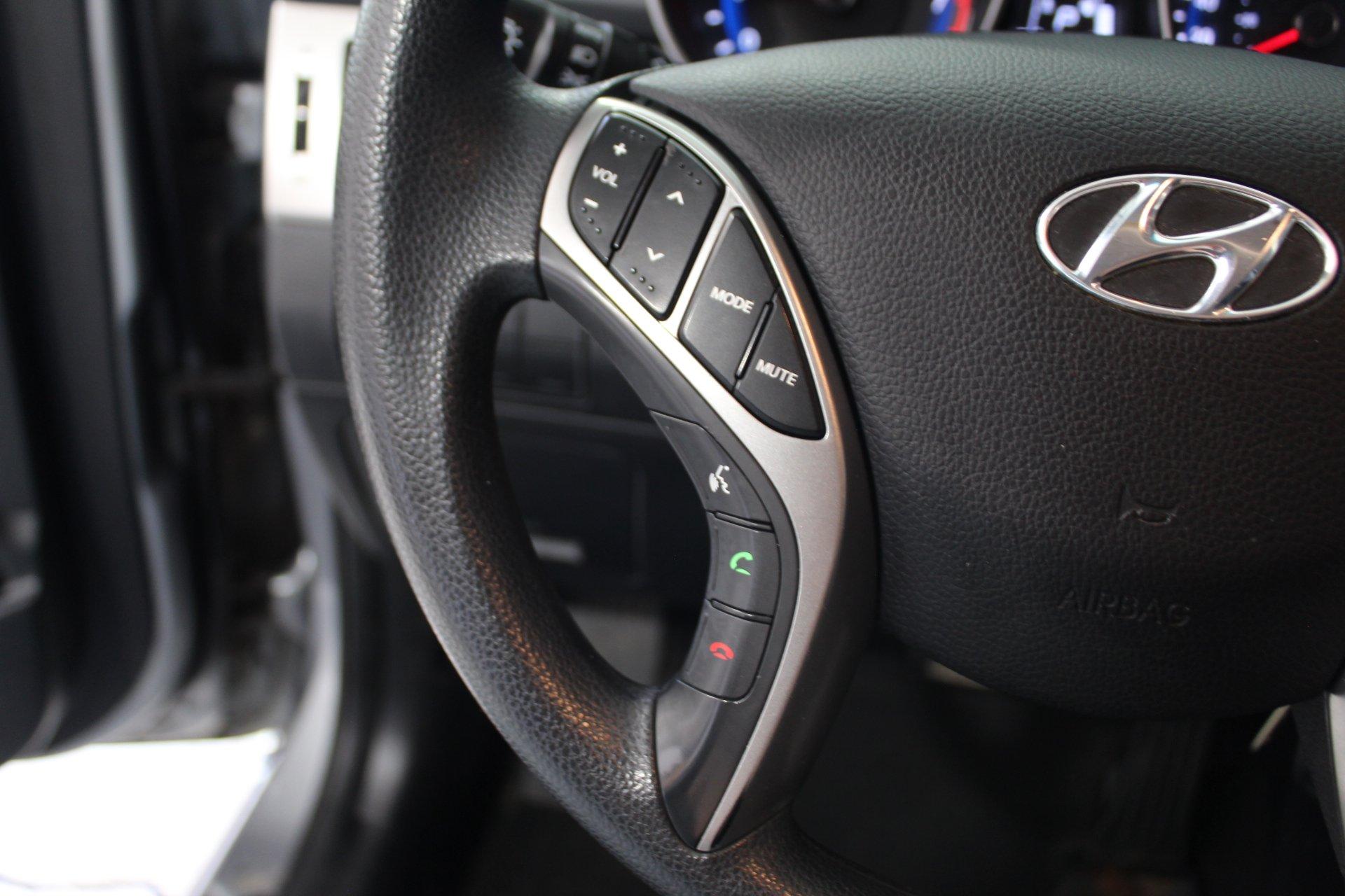 Hyundai Elantra GT 2016 - Image 14