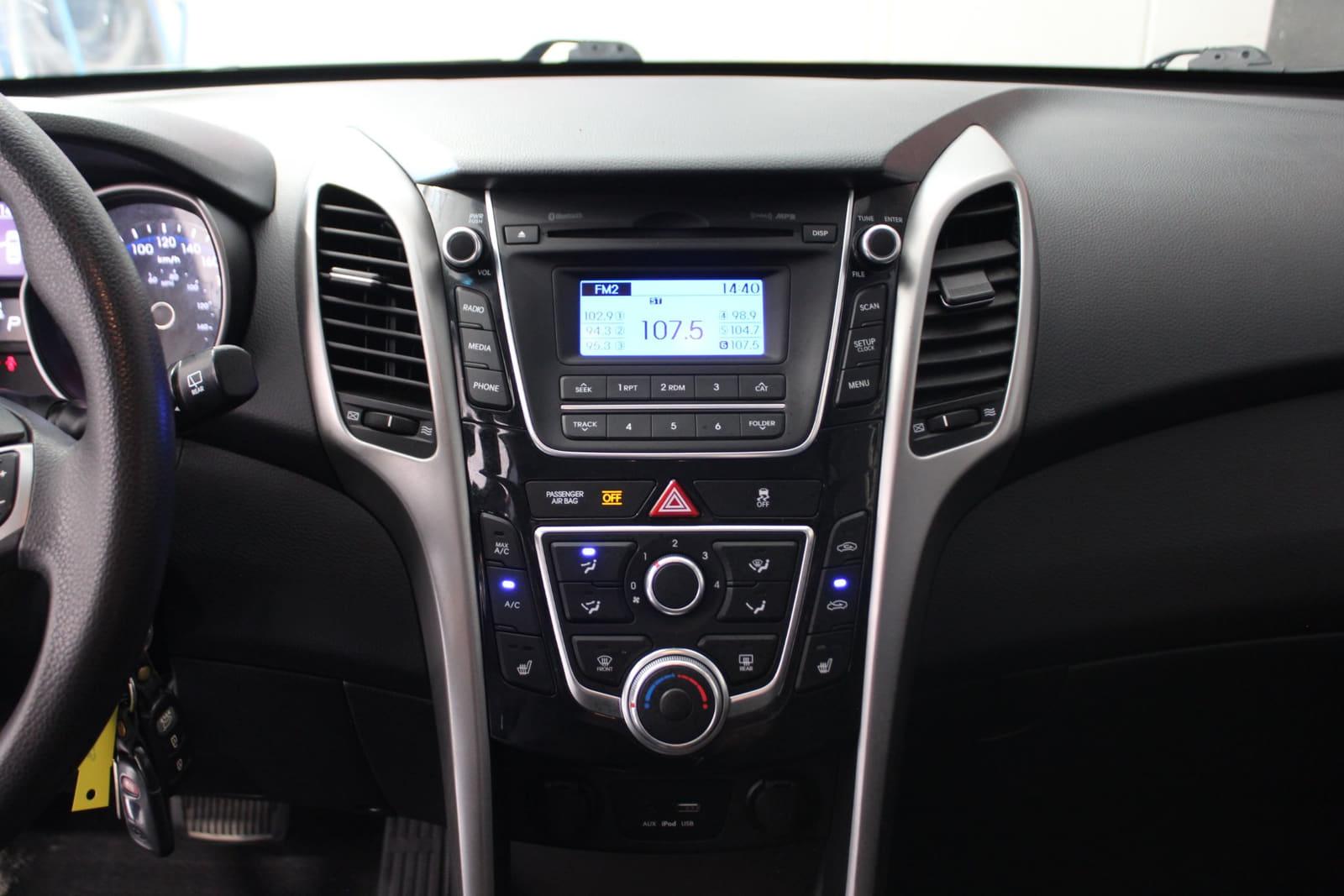 Hyundai Elantra GT 2016 - Image 17