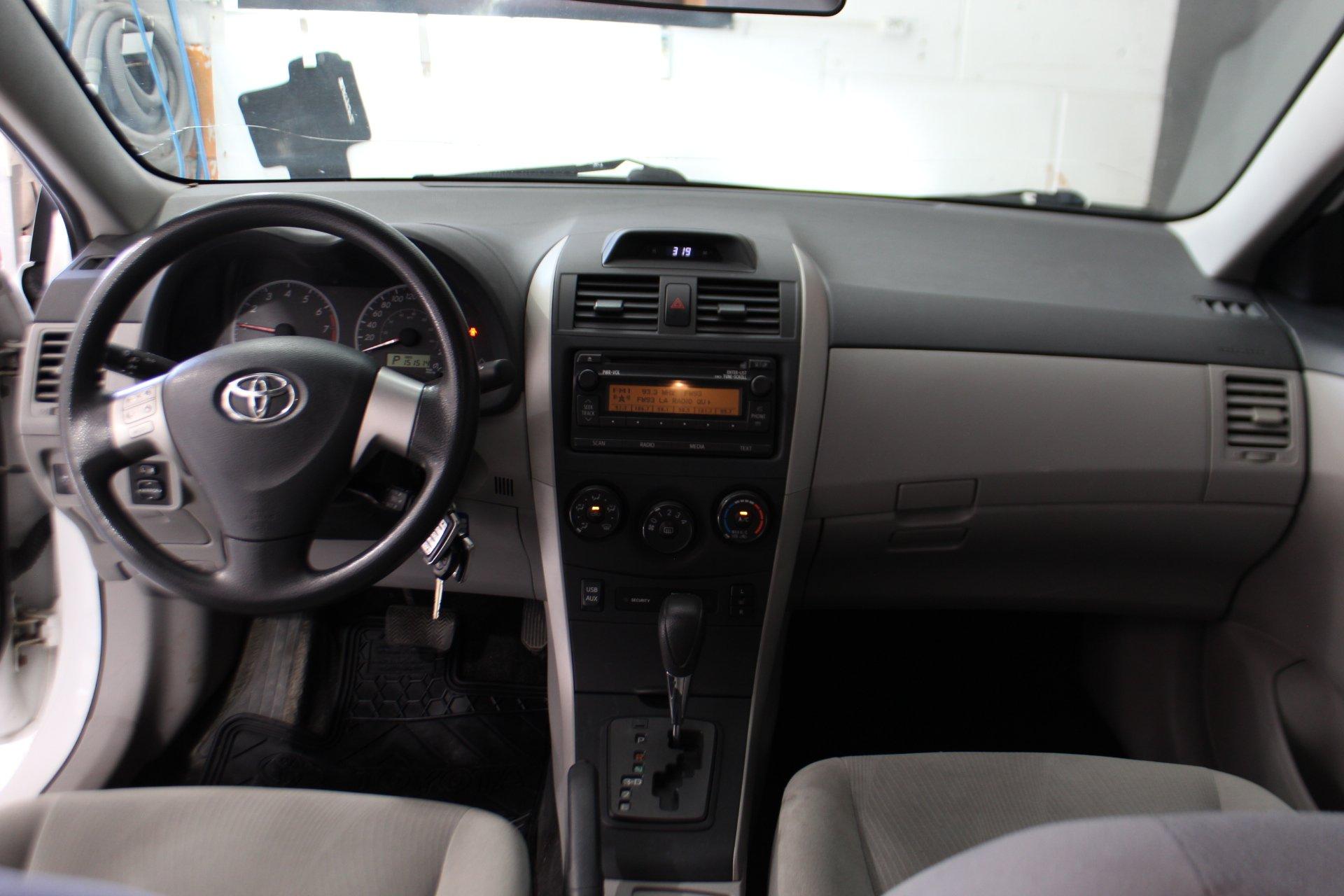 Toyota Corolla 2013 - Image 13