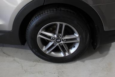 Hyundai Santa Fe 2017 - Thumbnail 8