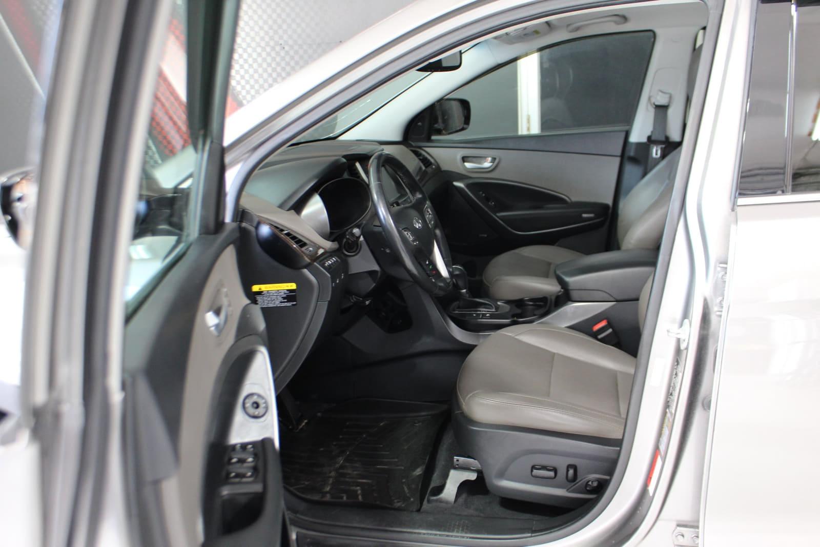 Hyundai Santa Fe 2017 - Image 10