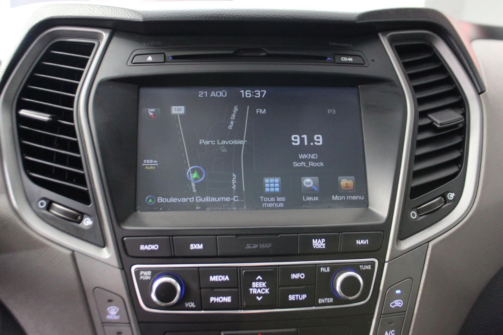 Hyundai Santa Fe 2017 - Image 19