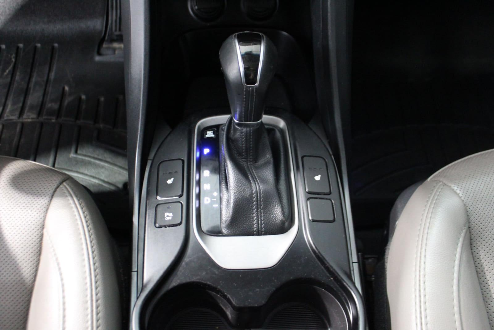 Hyundai Santa Fe 2017 - Image 24