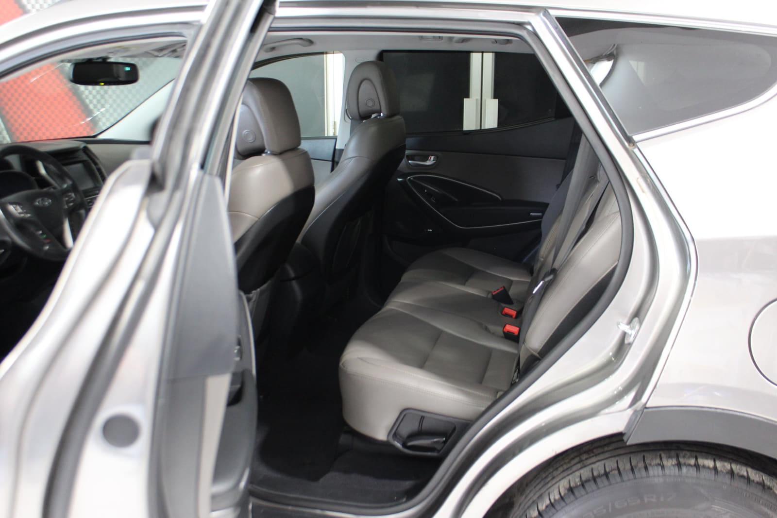 Hyundai Santa Fe 2017 - Image 26