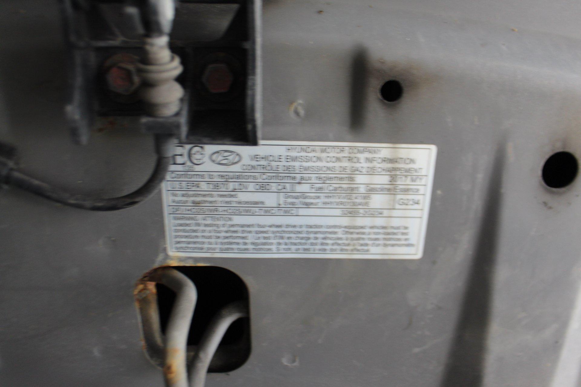 Hyundai Santa Fe 2017 - Image 30