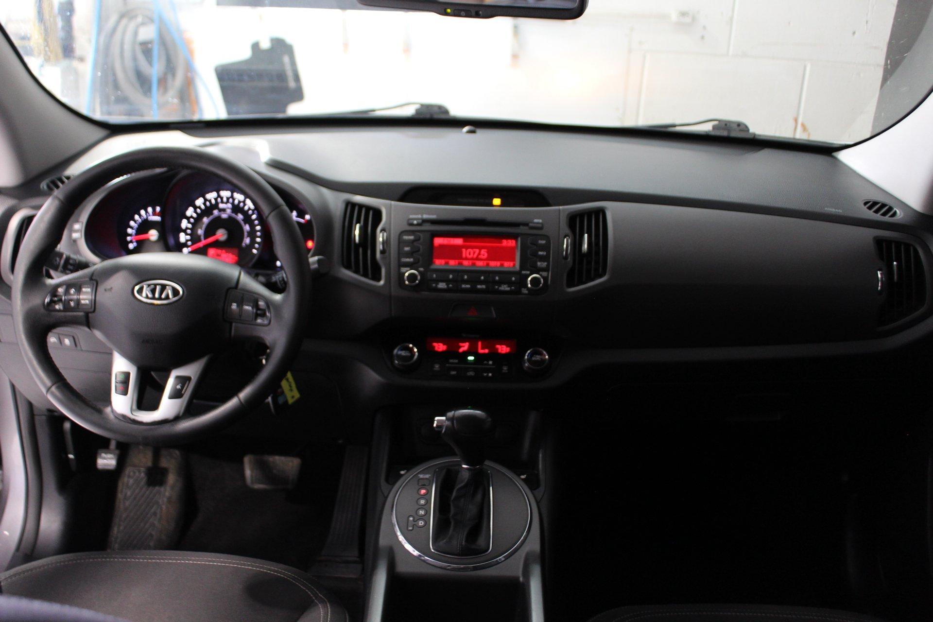 Kia Sportage 2011 - Image 14