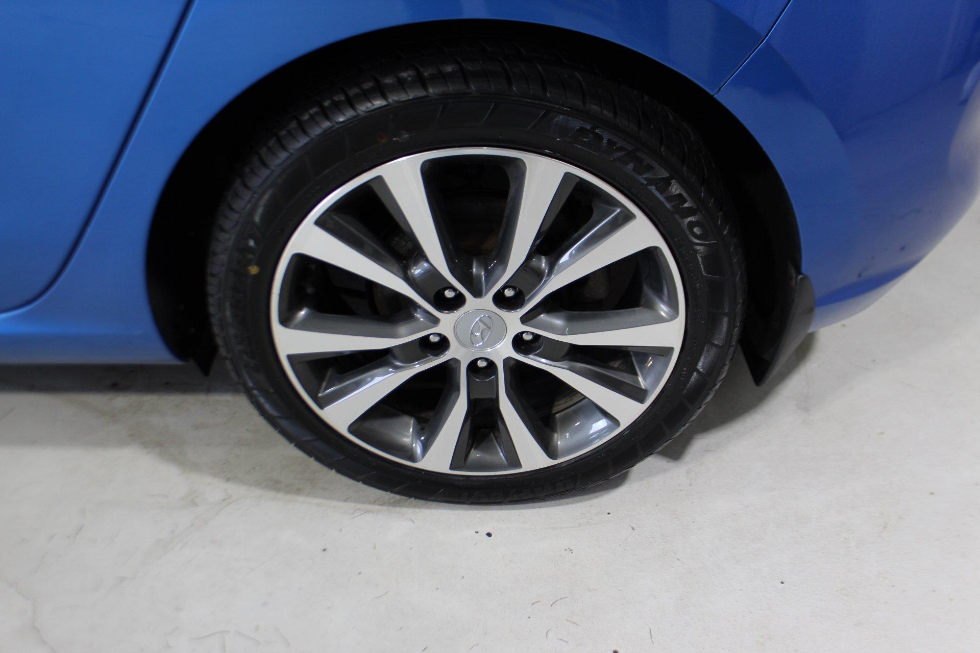 Hyundai Elantra GT 2018 - Image 8