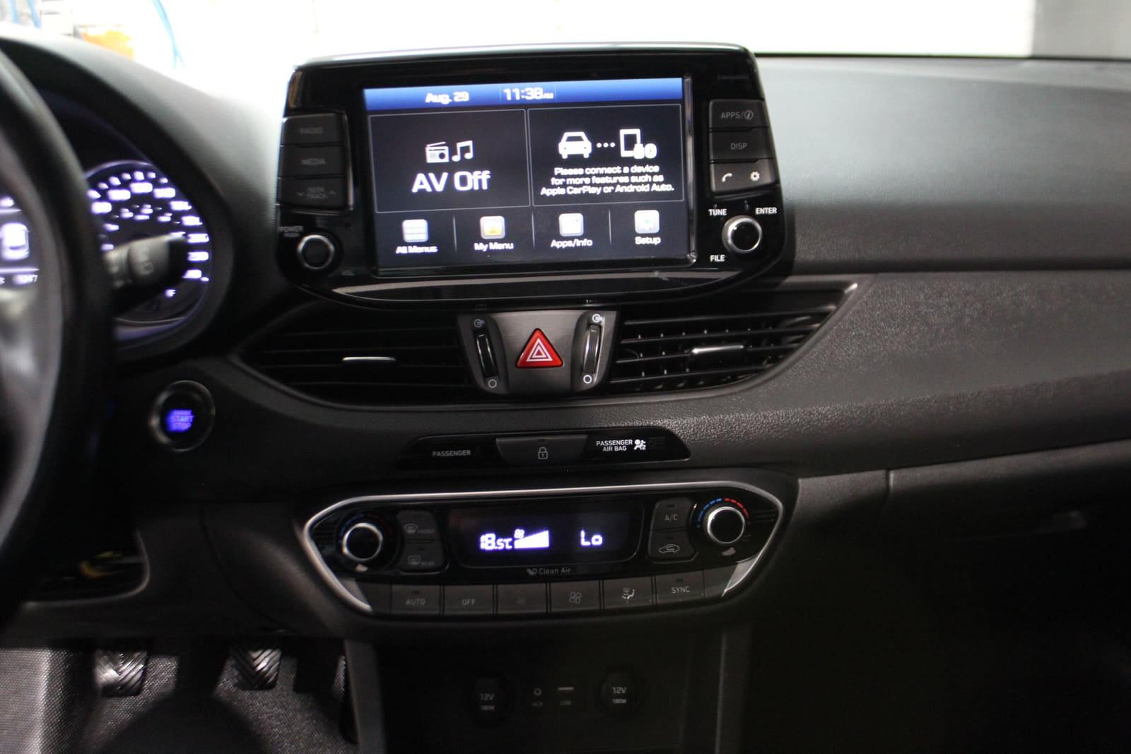 Hyundai Elantra GT 2018 - Image 18