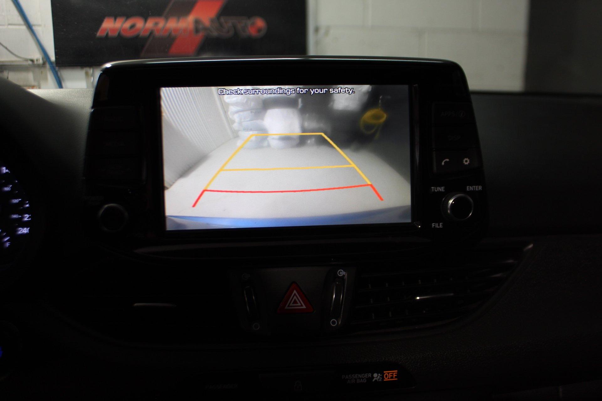 Hyundai Elantra GT 2018 - Image 20