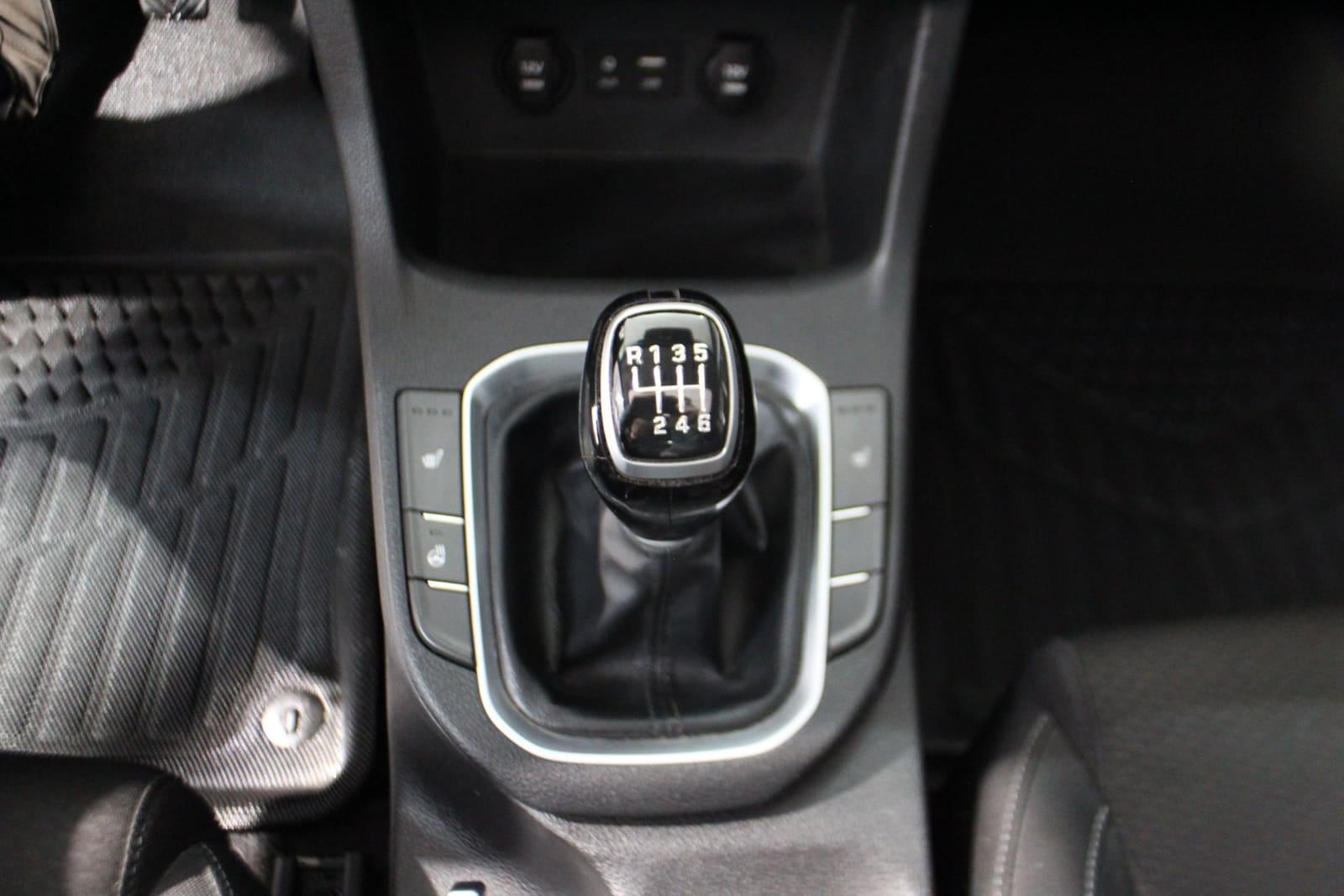 Hyundai Elantra GT 2018 - Image 23