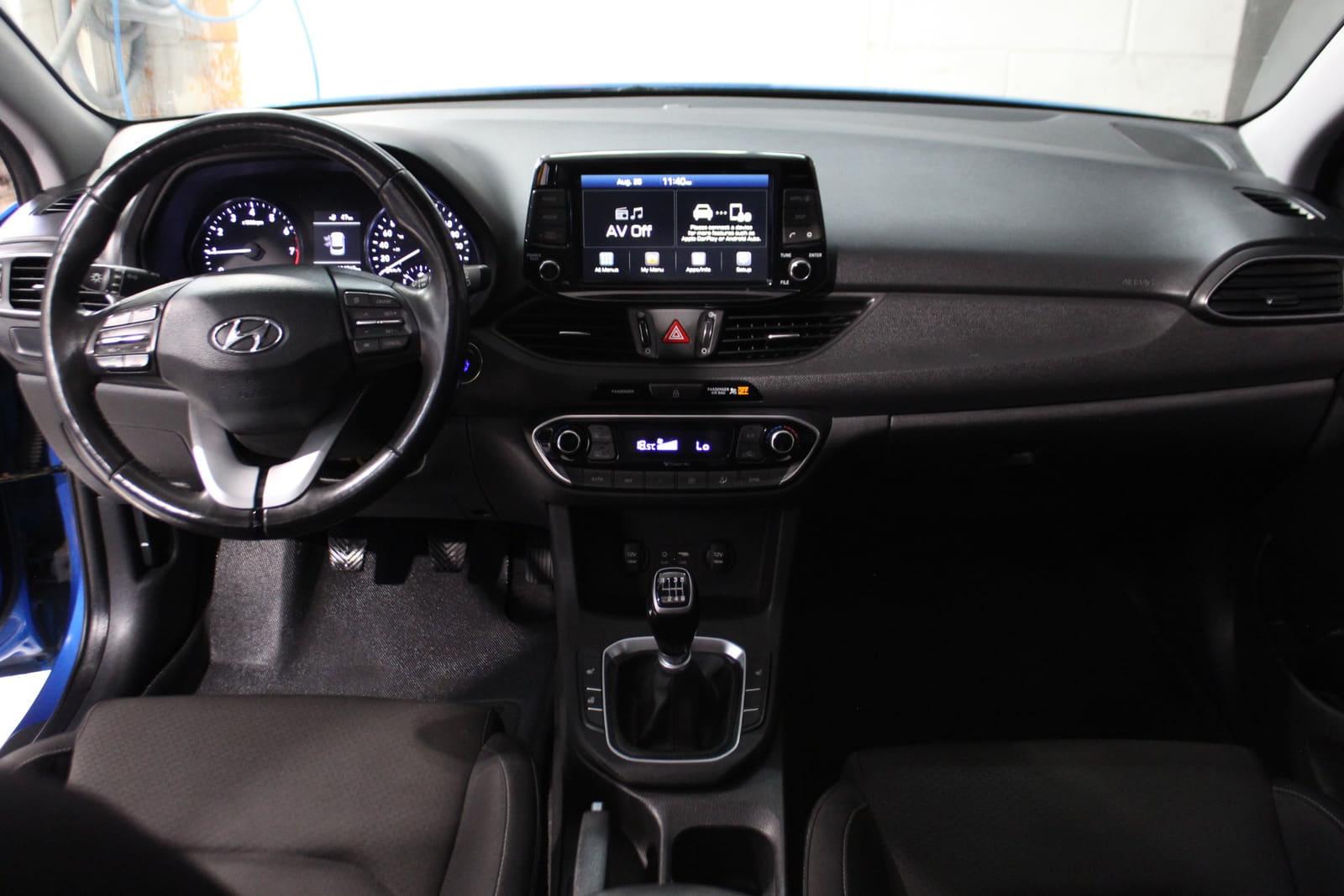 Hyundai Elantra GT 2018 - Image 12