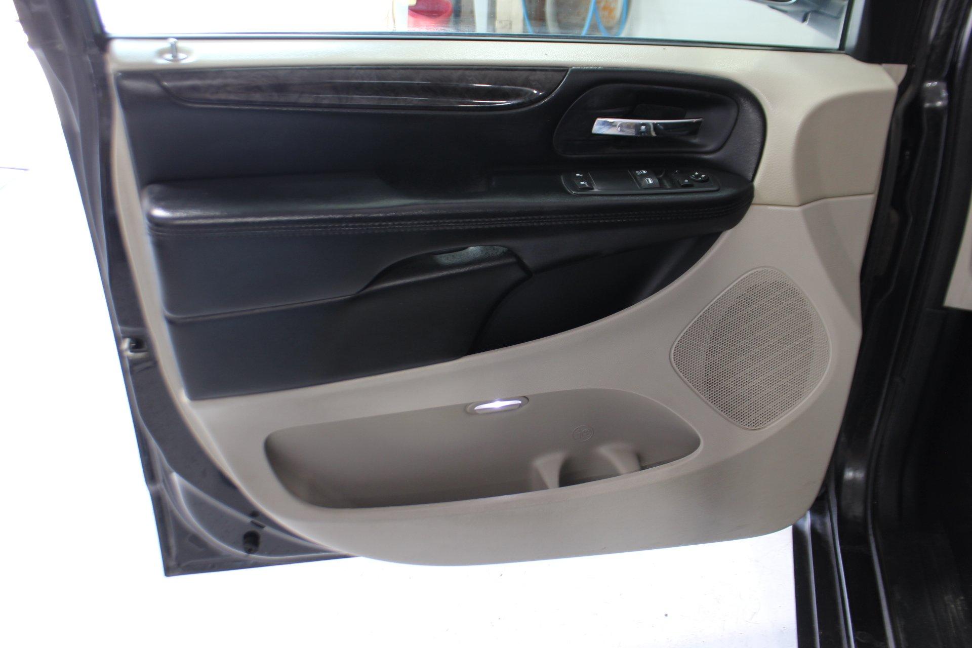 Dodge Grand Caravan 2017 - Image 9