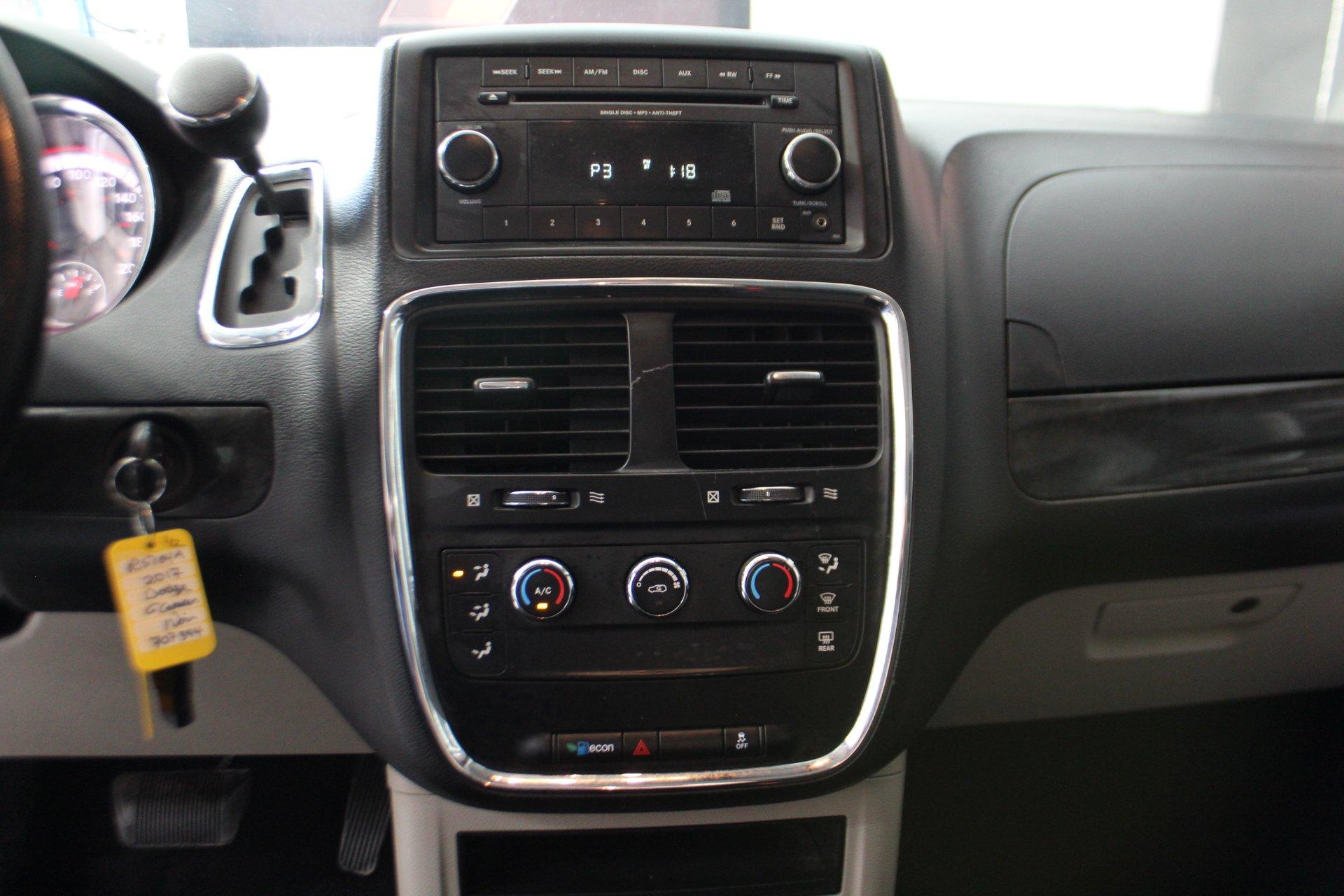 Dodge Grand Caravan 2017 - Image 18