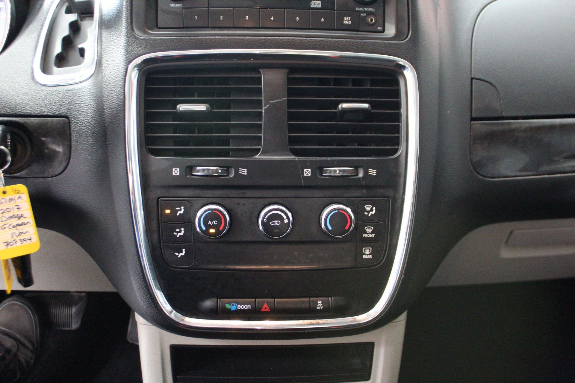 Dodge Grand Caravan 2017 - Image 19