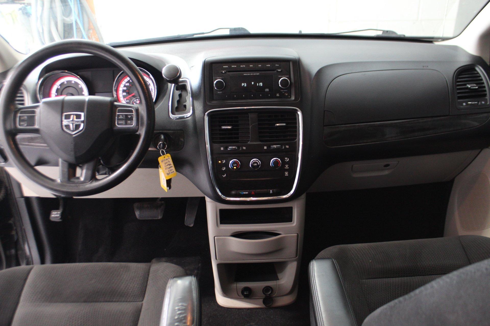 Dodge Grand Caravan 2017 - Image 12