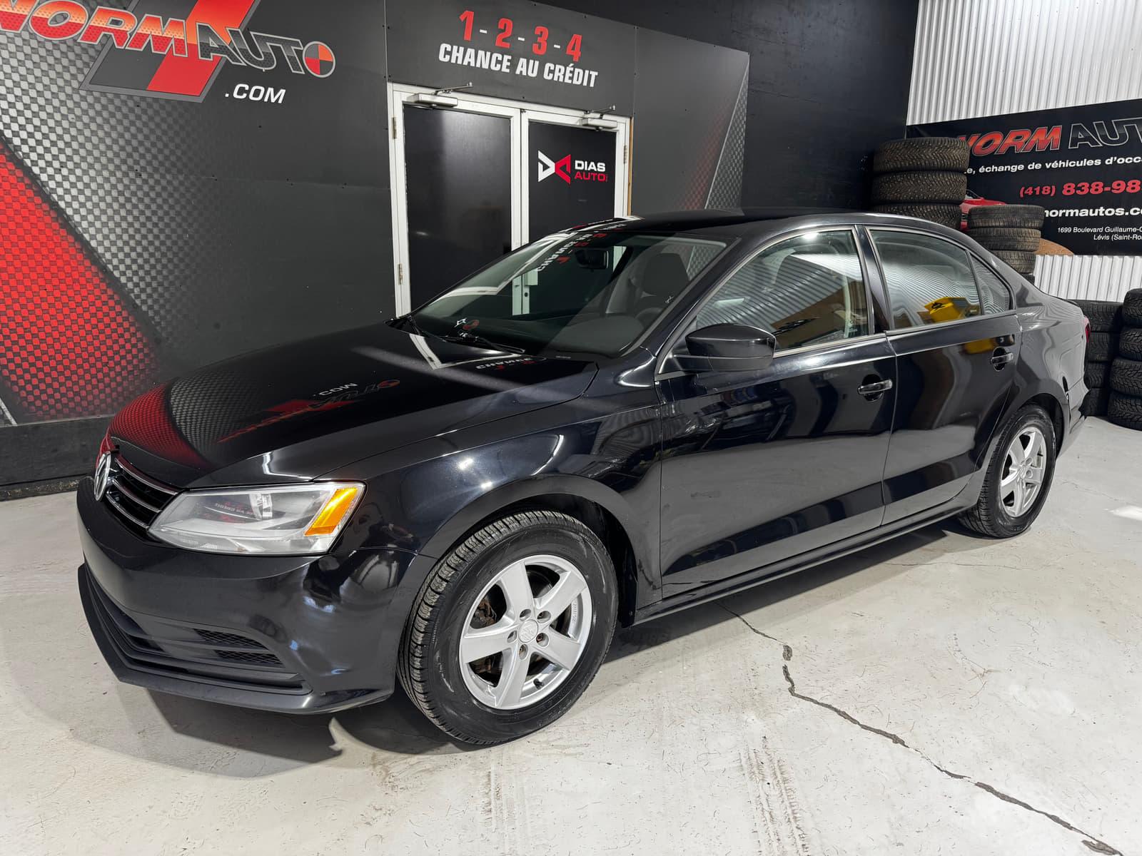 Volkswagen Jetta 2017 - Image 2