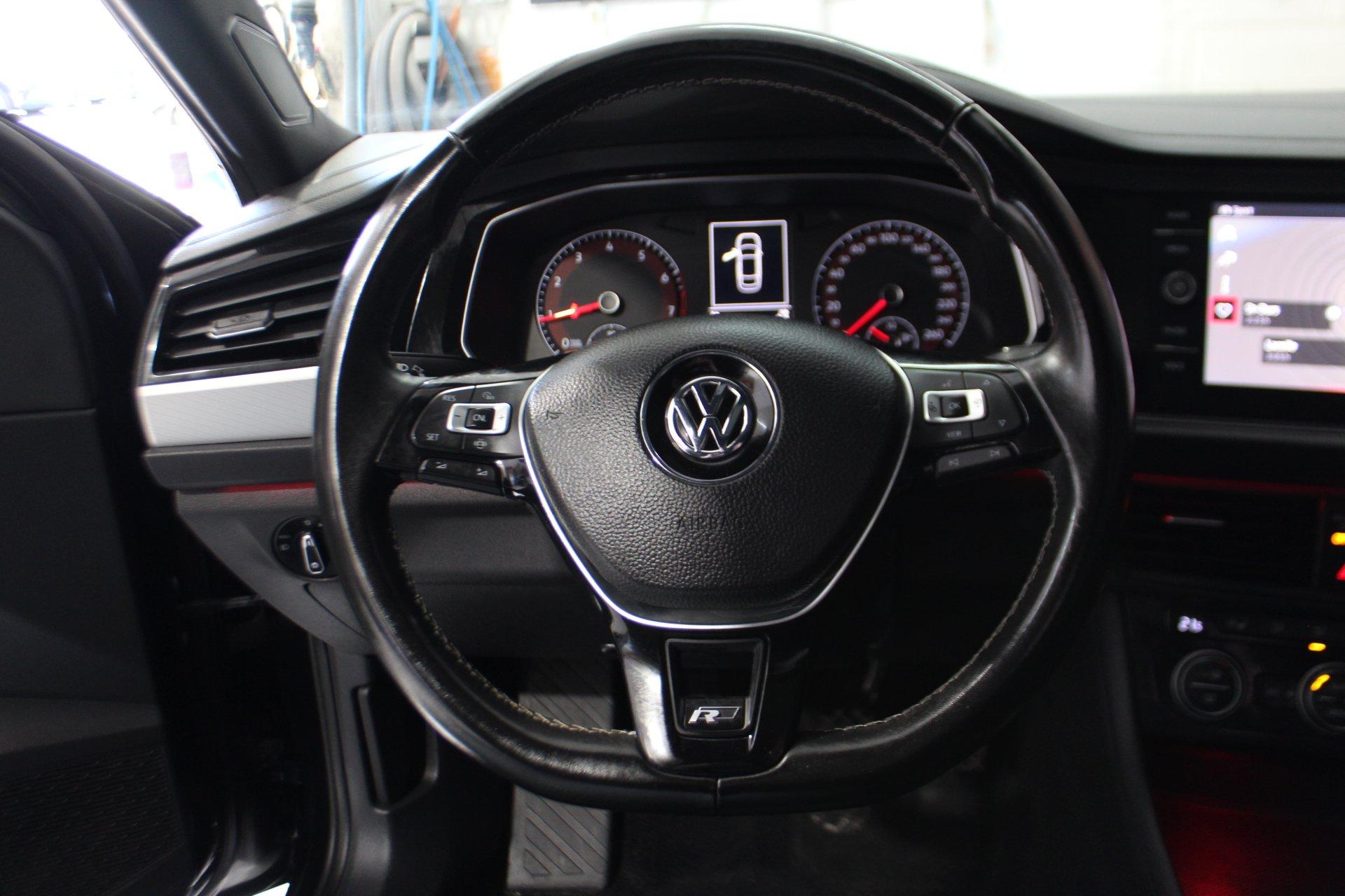 Volkswagen Jetta 2021 - Image 14