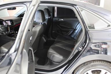 Volkswagen Jetta 2021 - Thumbnail 26