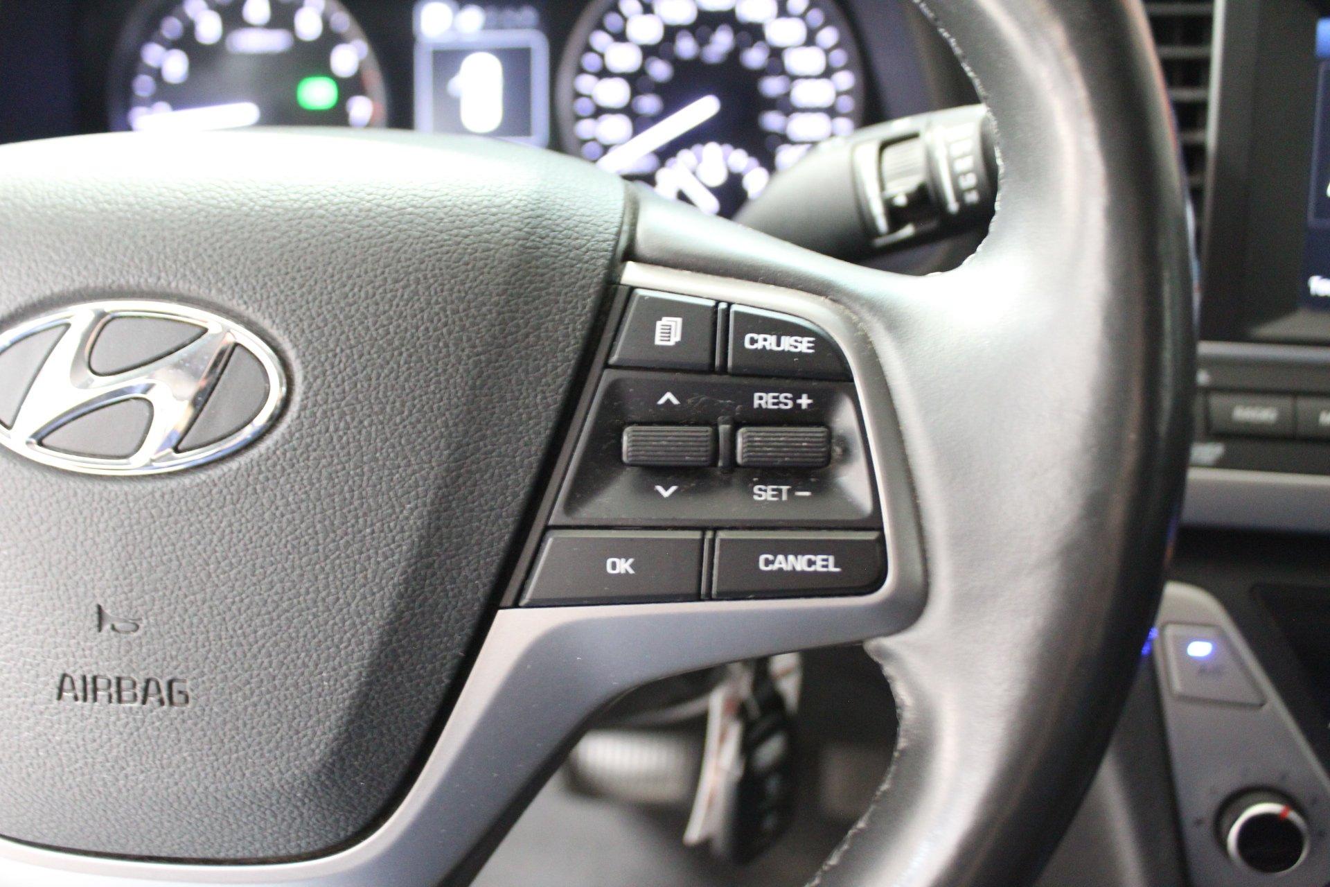 Hyundai Elantra 2018 - Image 16