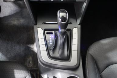 Hyundai Elantra 2018 - Thumbnail 21