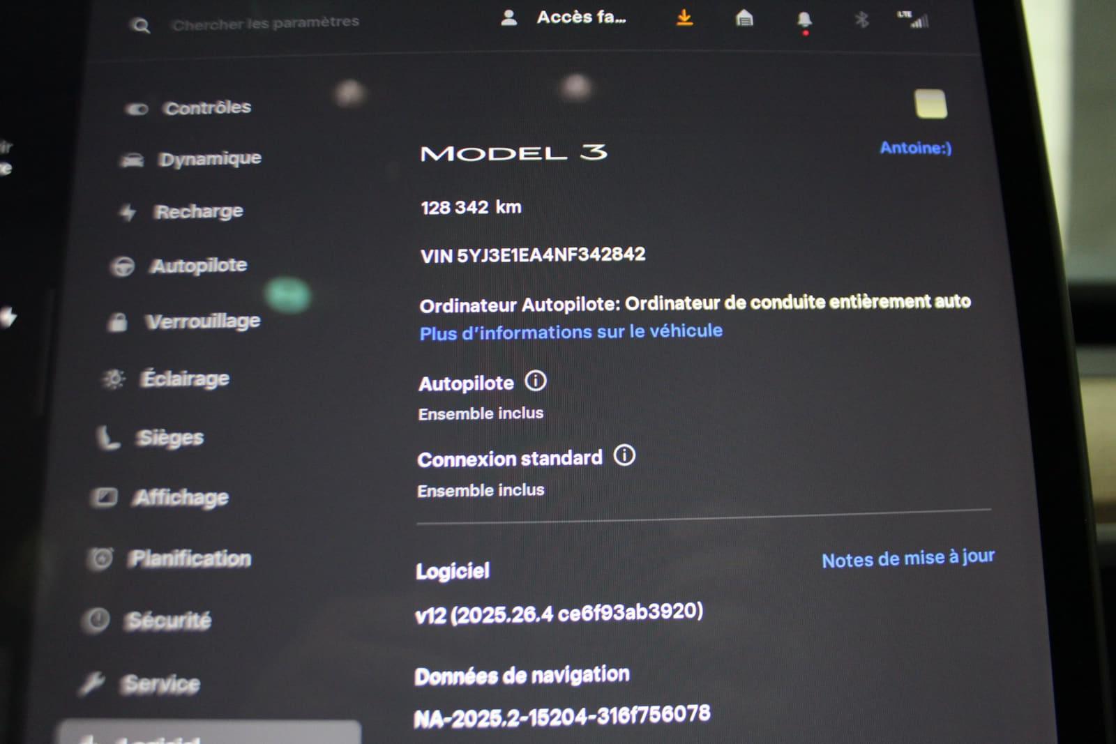 Tesla Model 3 2022 - Image 10