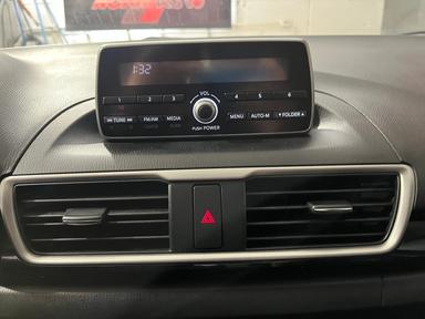 Mazda Mazda3 2016 - Thumbnail 14