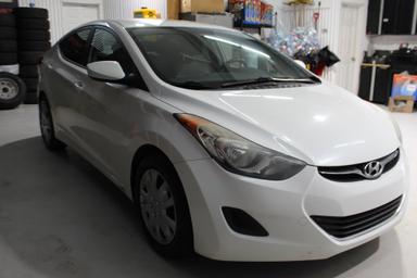 Hyundai Elantra 2013 - Thumbnail 3