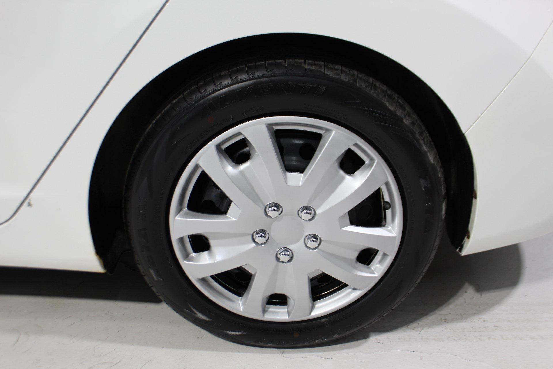 Hyundai Elantra 2013 - Image 7