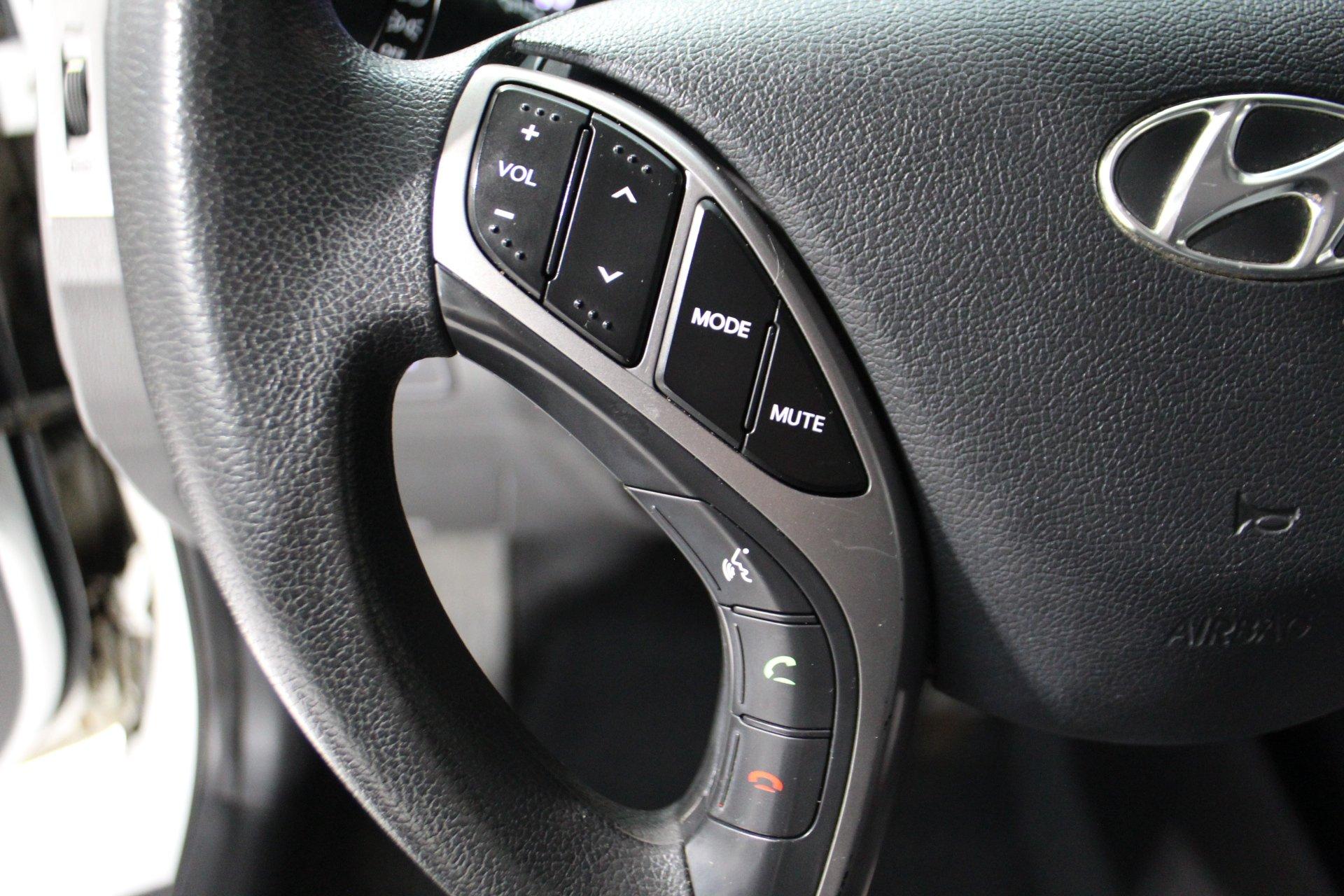 Hyundai Elantra 2013 - Image 12