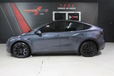Tesla Model Y 2021 - Thumbnail 1