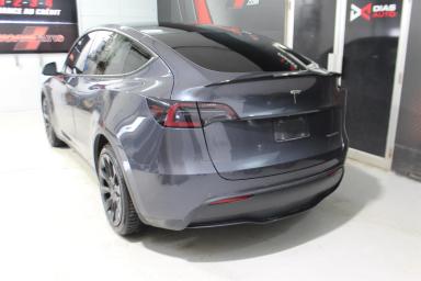 Tesla Model Y 2021 - Thumbnail 6