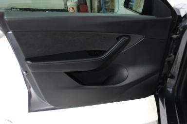 Tesla Model Y 2021 - Thumbnail 8