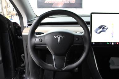 Tesla Model Y 2021 - Thumbnail 13