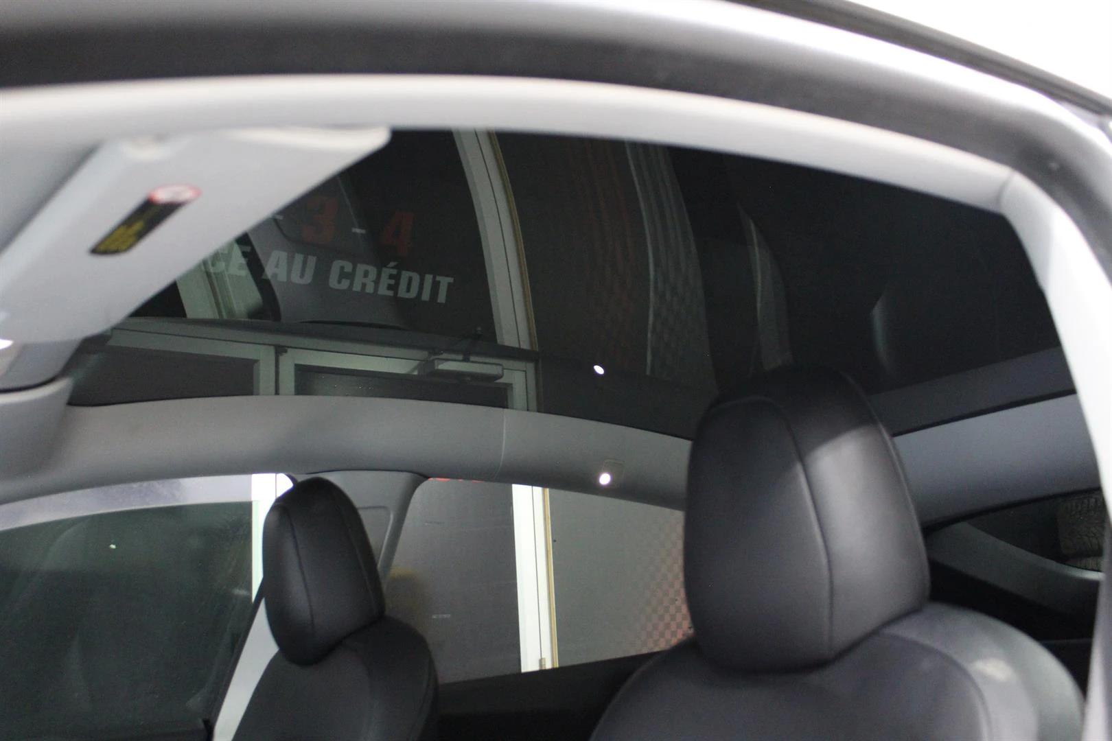 Tesla Model Y 2021 - Image 12