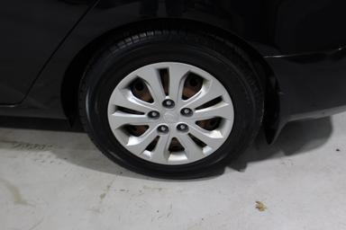 Kia Forte 2011 - Thumbnail 8