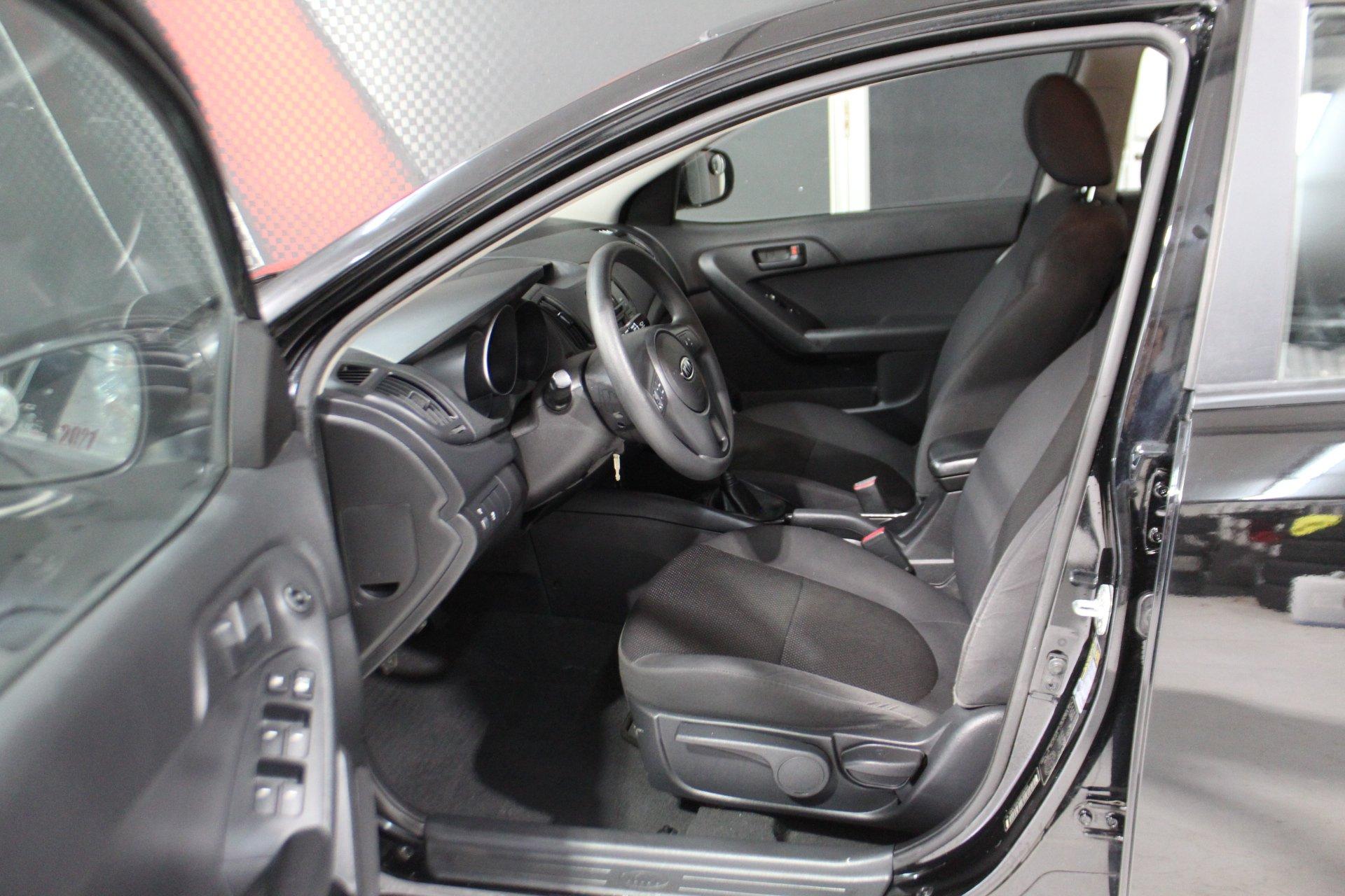 Kia Forte 2011 - Image 10