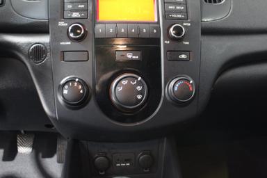 Kia Forte 2011 - Thumbnail 18