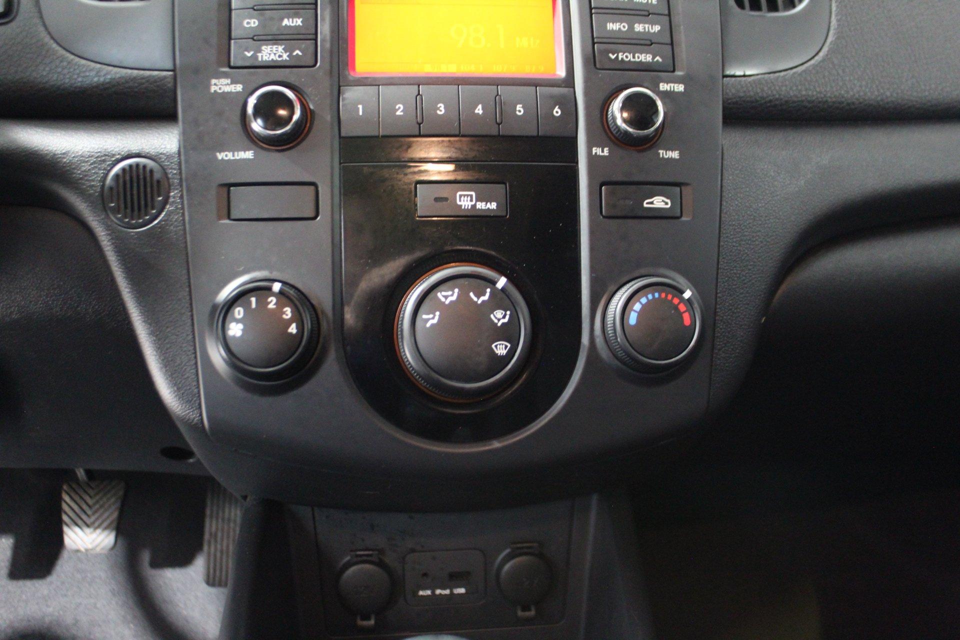 Kia Forte 2011 - Image 18