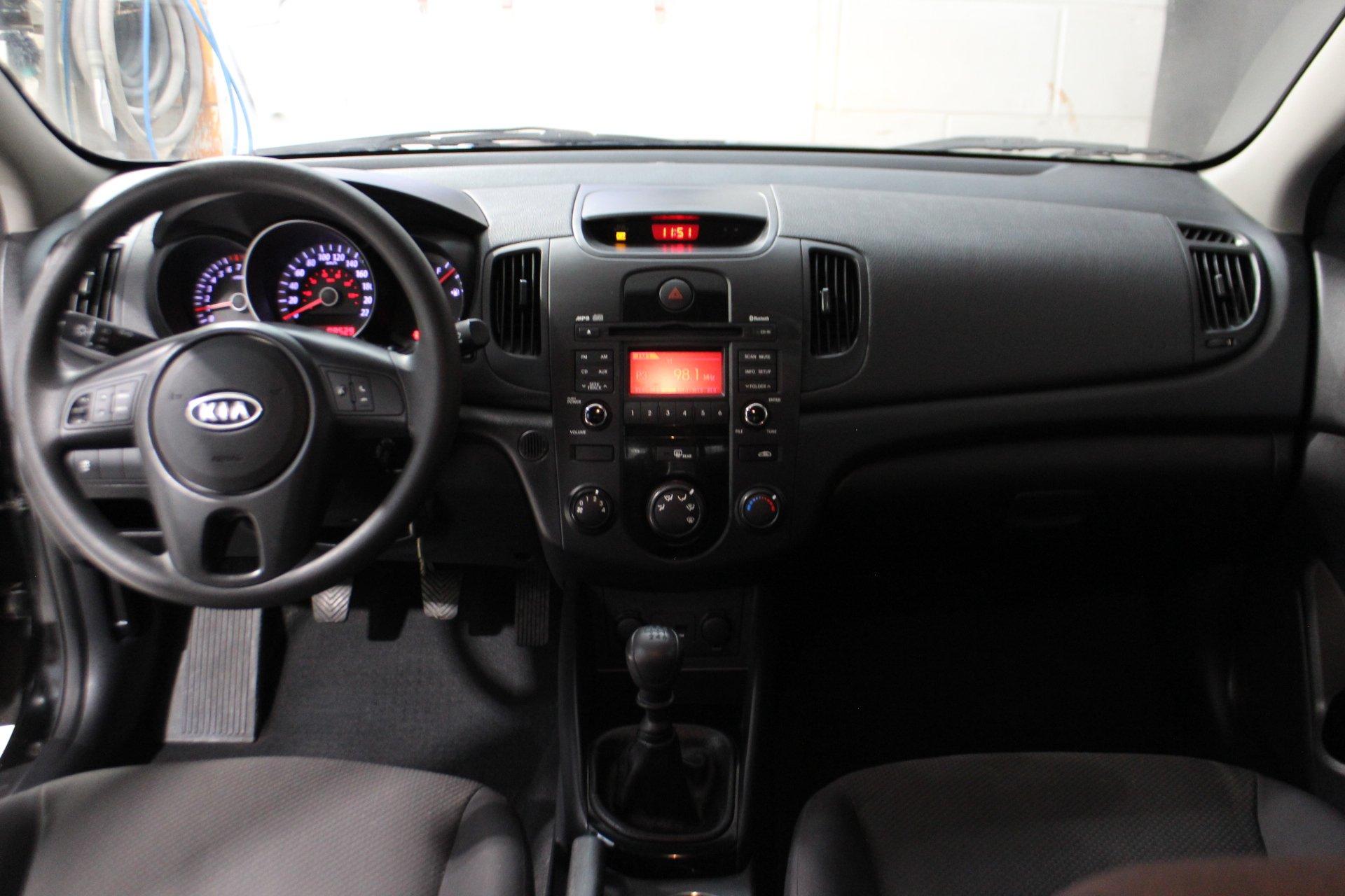 Kia Forte 2011 - Image 11
